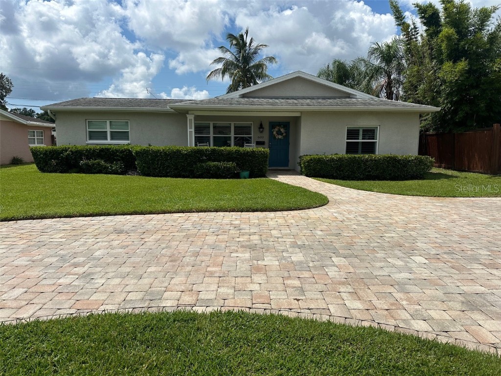 600 43rd Avenue NE Saint Petersburg FL 33703 U8253103 image1