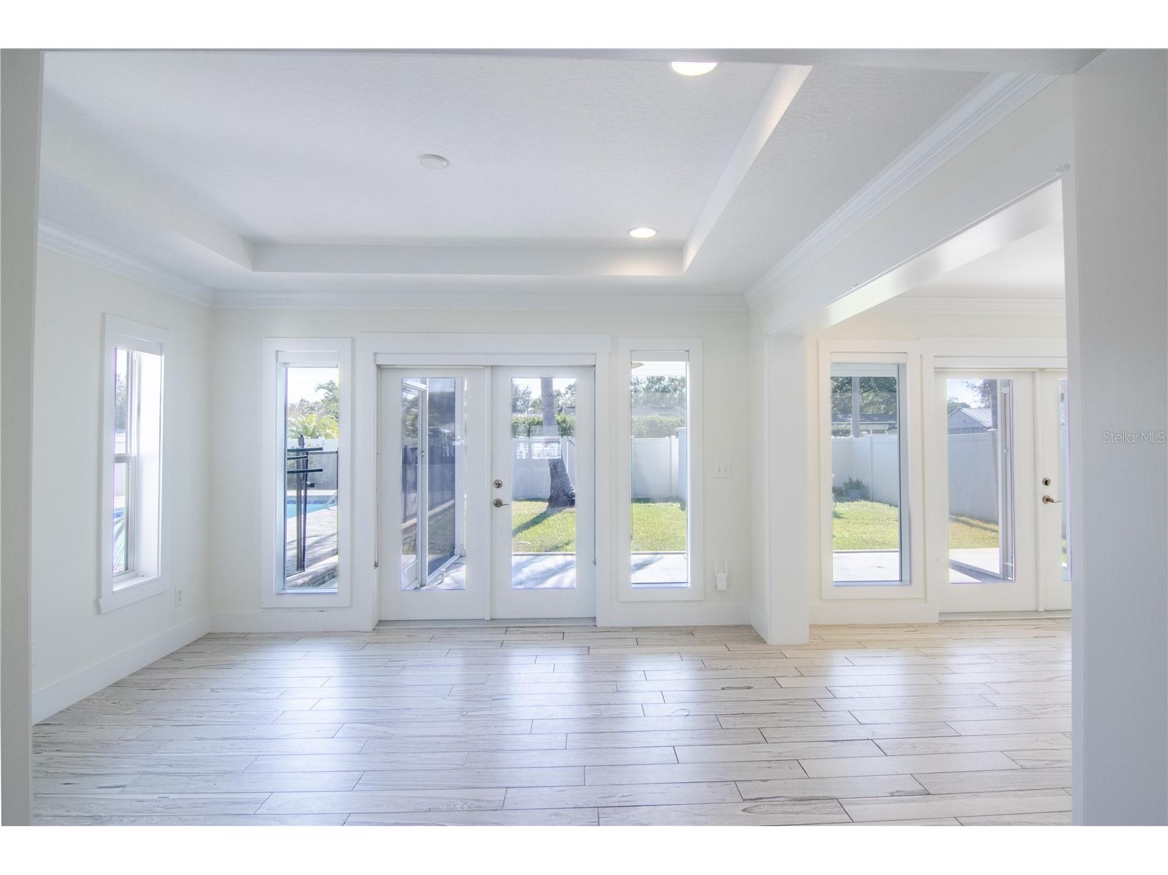 600 43rd Avenue NE Saint Petersburg FL 33703 TB8438903 image11