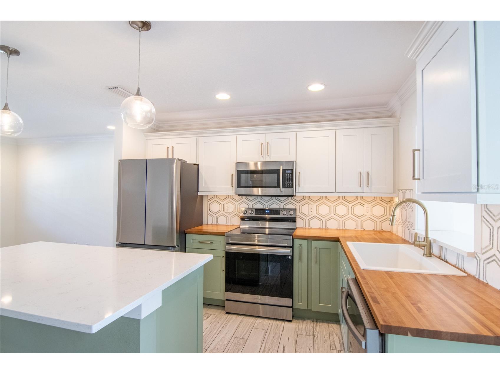 600 43rd Avenue NE Saint Petersburg FL 33703 TB8438903 image9