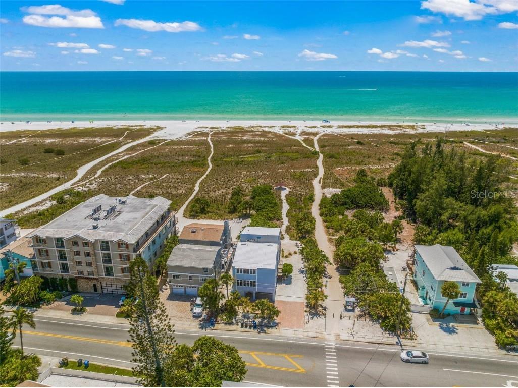 600/602 Beach Road #1 & 2 Sarasota FL 34242 A4635317 image1