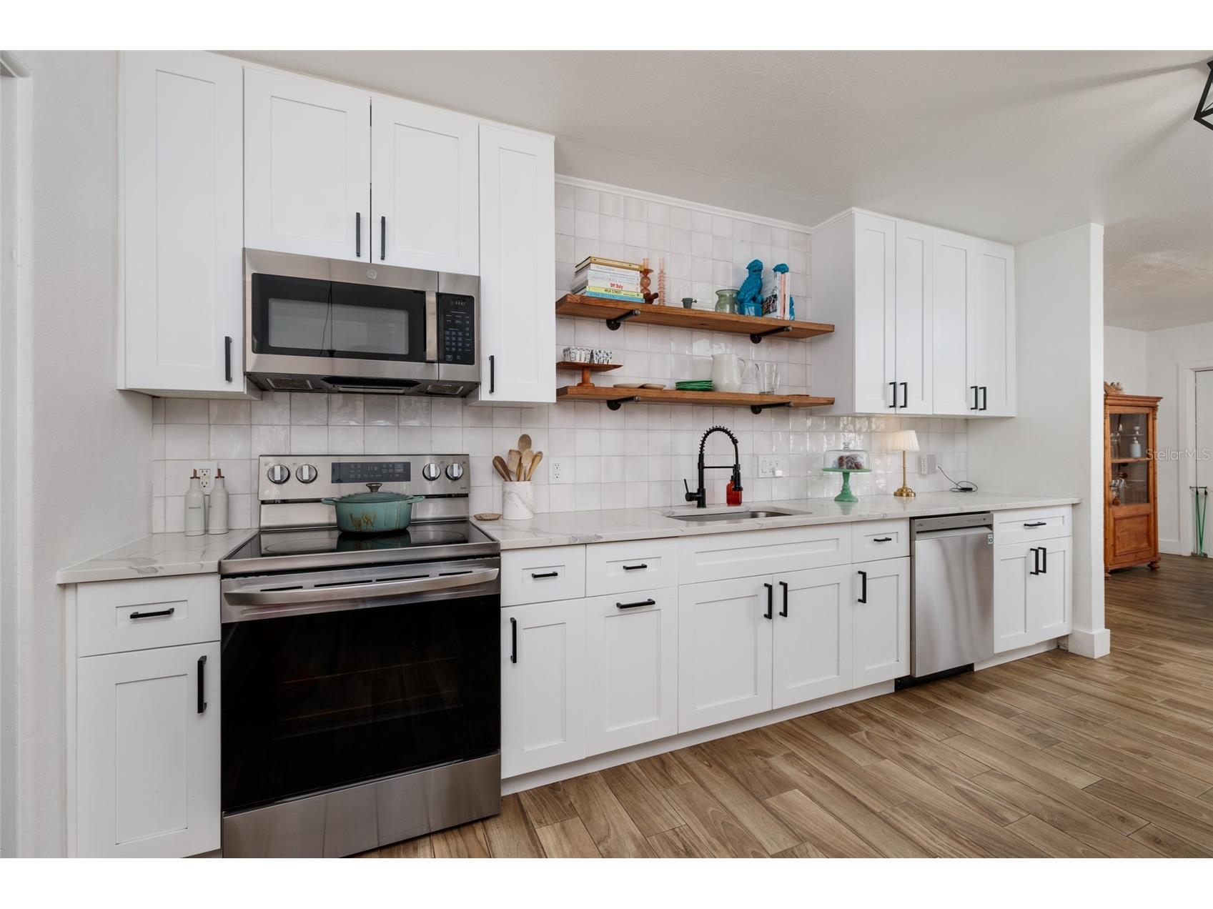 600 74th Avenue N Saint Petersburg FL 33702 TB8477629 image7