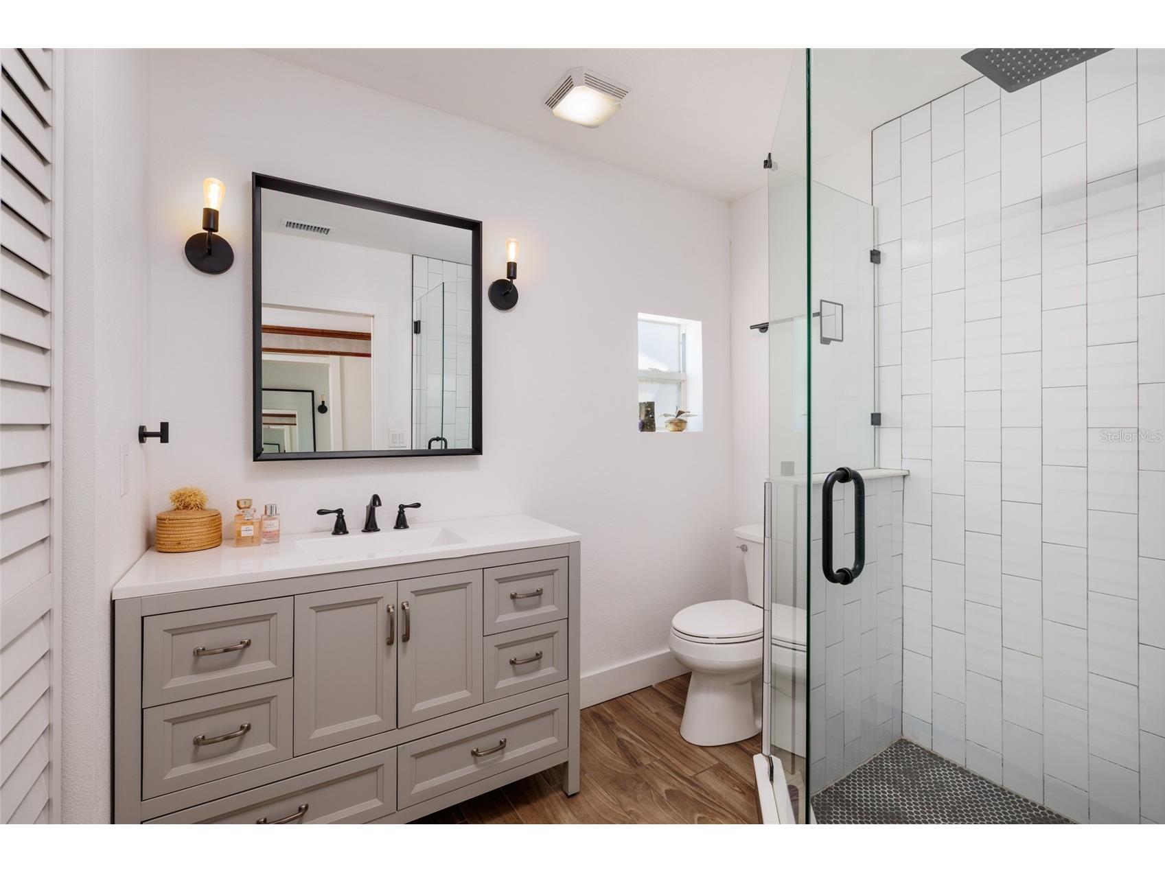 600 74th Avenue N Saint Petersburg FL 33702 TB8477629 image9