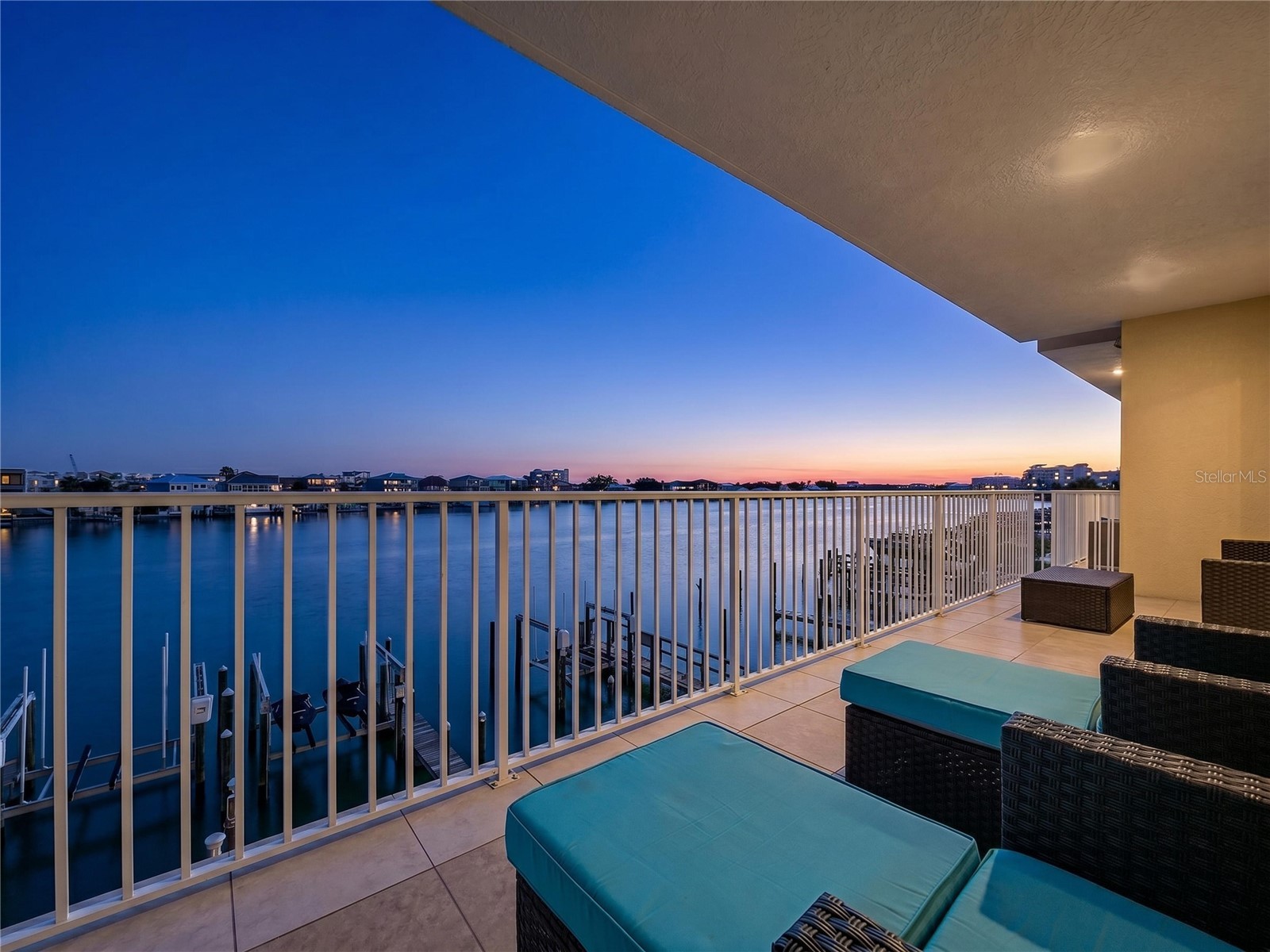 600 Bayway Boulevard #304 Clearwater Beach FL 33767 - CLEARWATER BAY O6394365 image2
