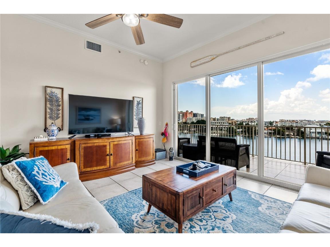 600 Bayway Boulevard #504 Clearwater Beach FL 33767 - CLEARWATER BAY TB8370824 image1