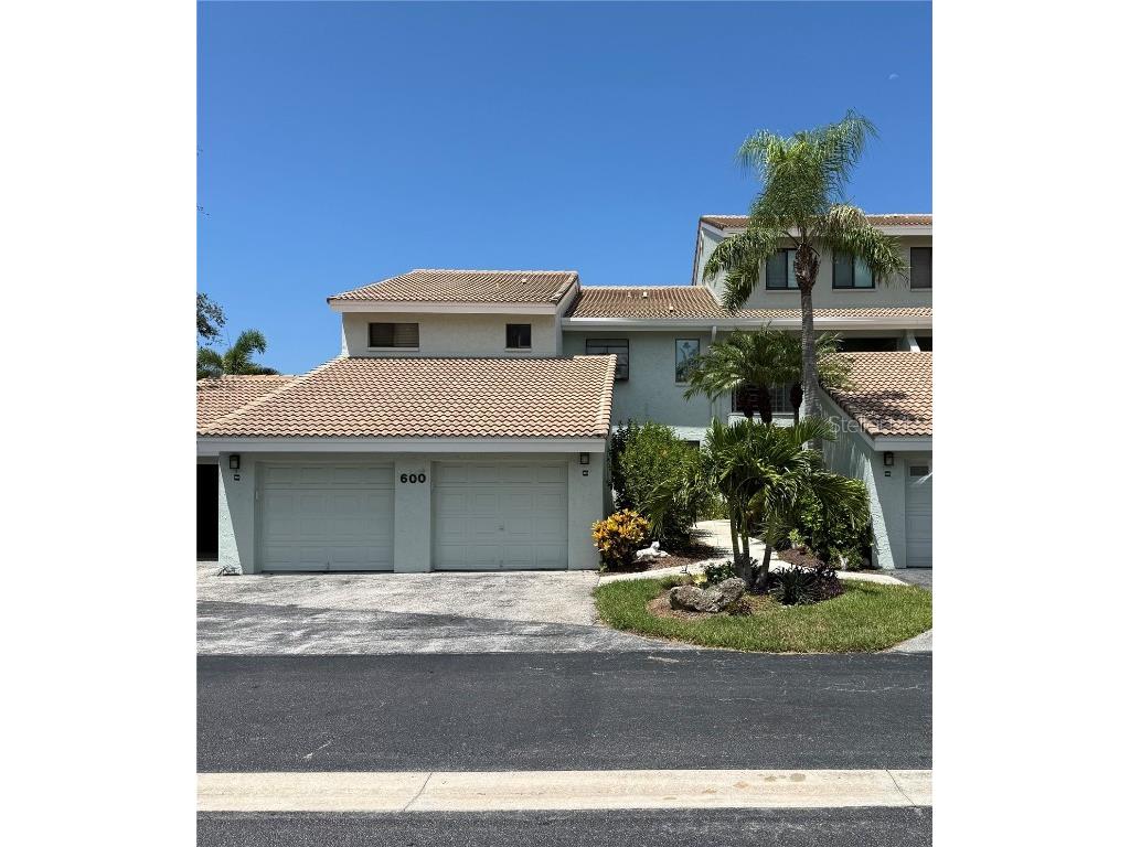600 Carriage House Lane #201 Nokomis FL 34275 N6140122 image1