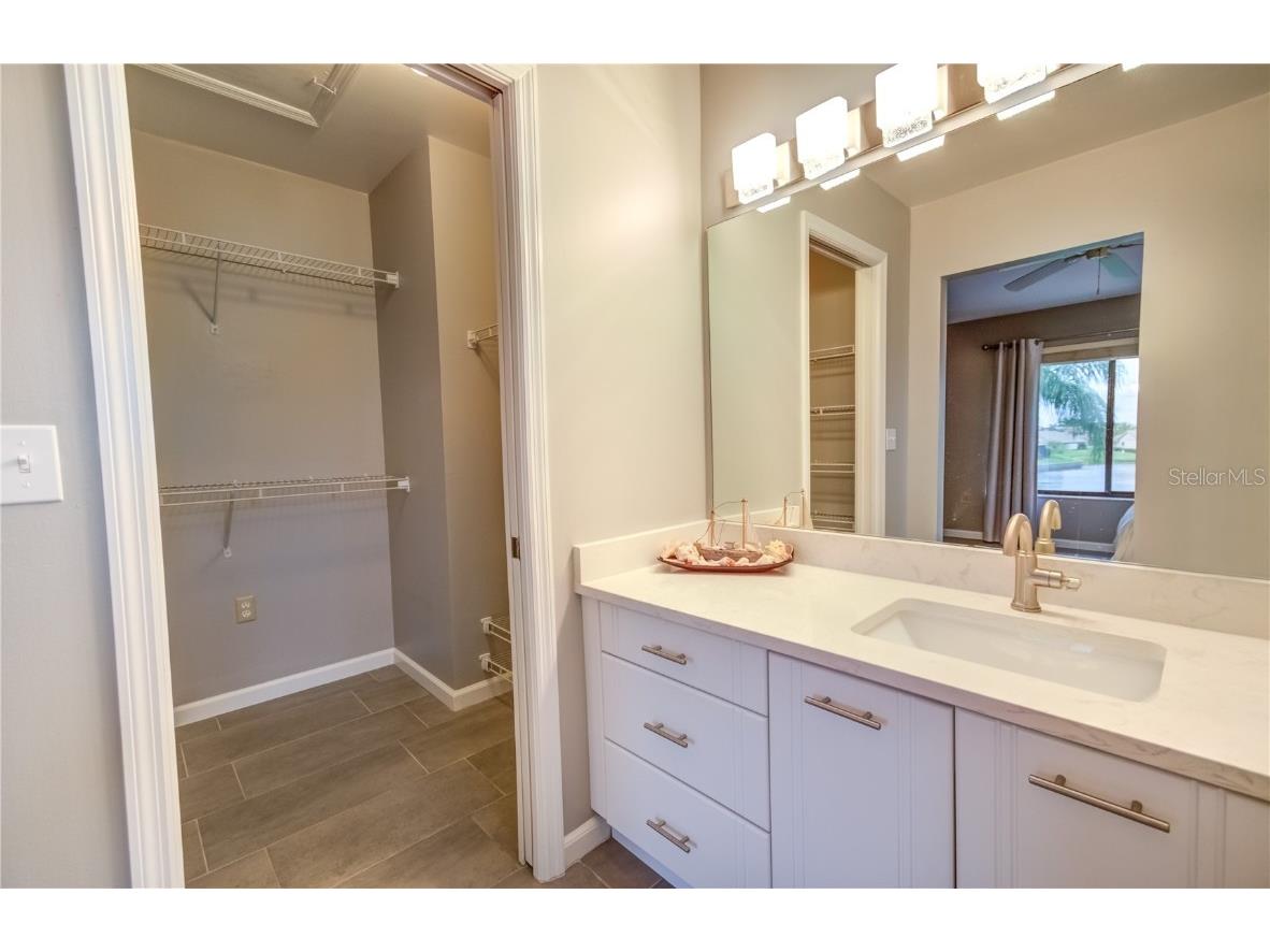 600 Carriage House Lane #201 Nokomis FL 34275 N6140122 image14