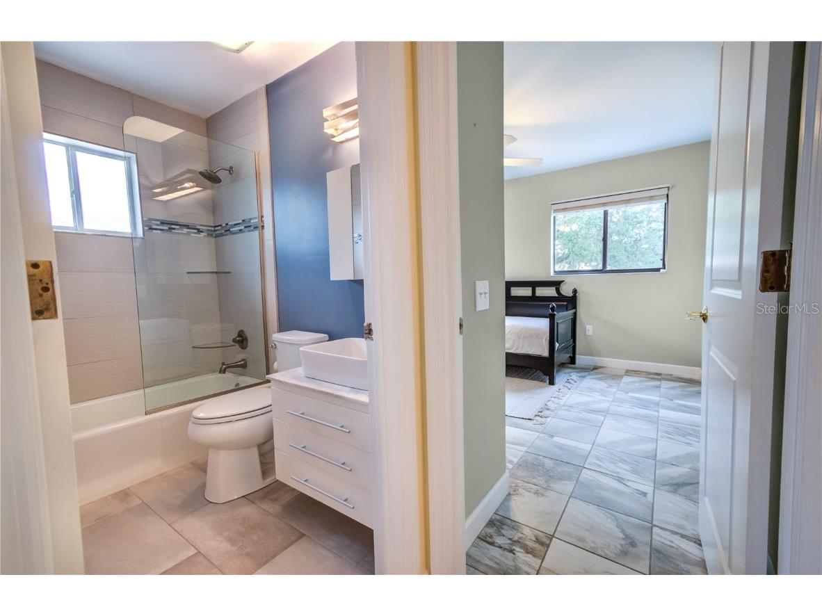 600 Carriage House Lane #201 Nokomis FL 34275 N6140122 image17