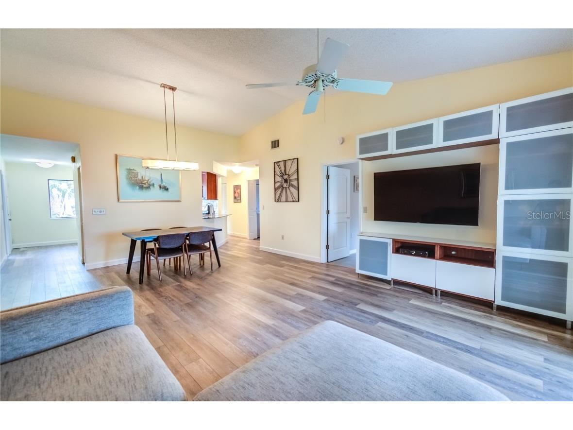 600 Carriage House Lane #201 Nokomis FL 34275 N6140122 image4