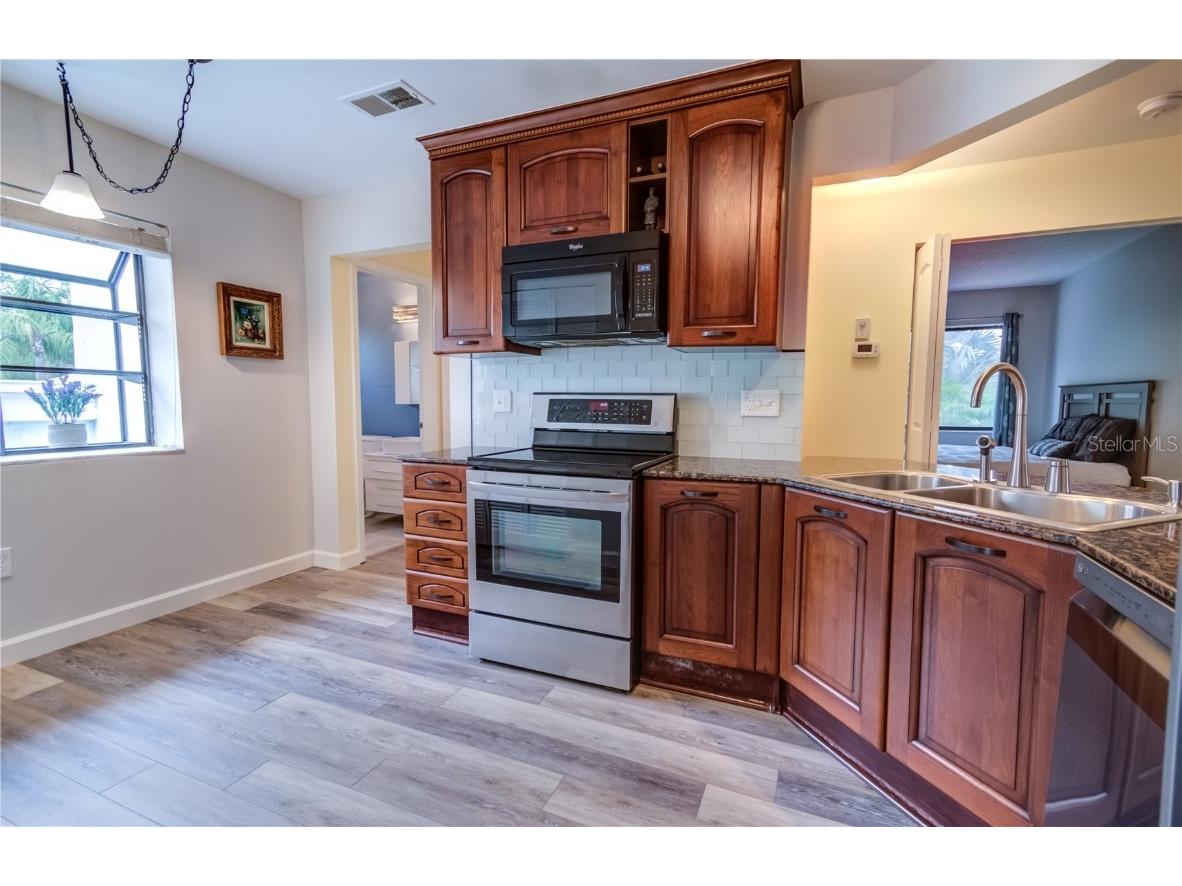 600 Carriage House Lane #201 Nokomis FL 34275 N6140122 image6