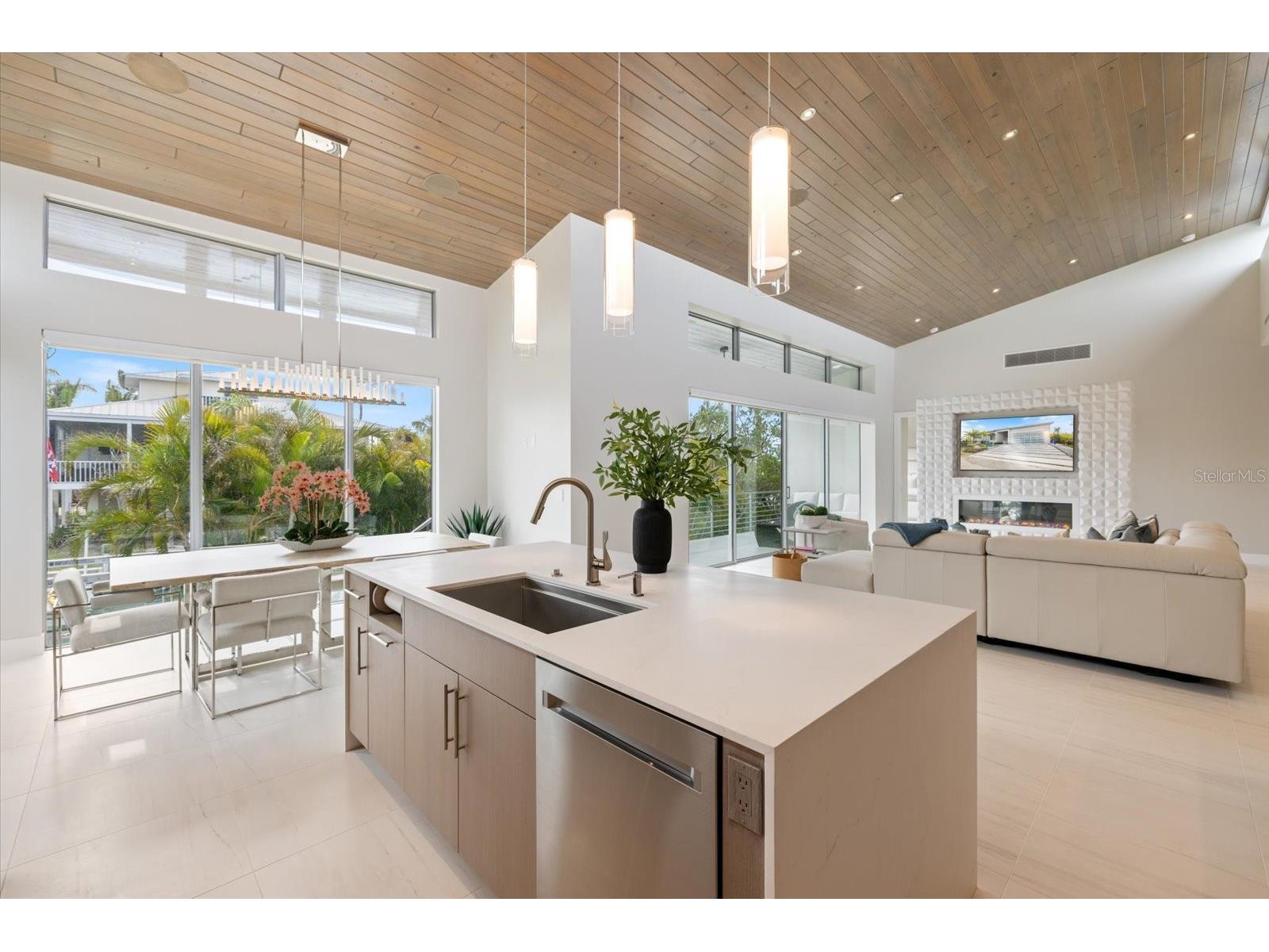 600 De Narvaez Drive Longboat Key FL 34228 A4679376 image16