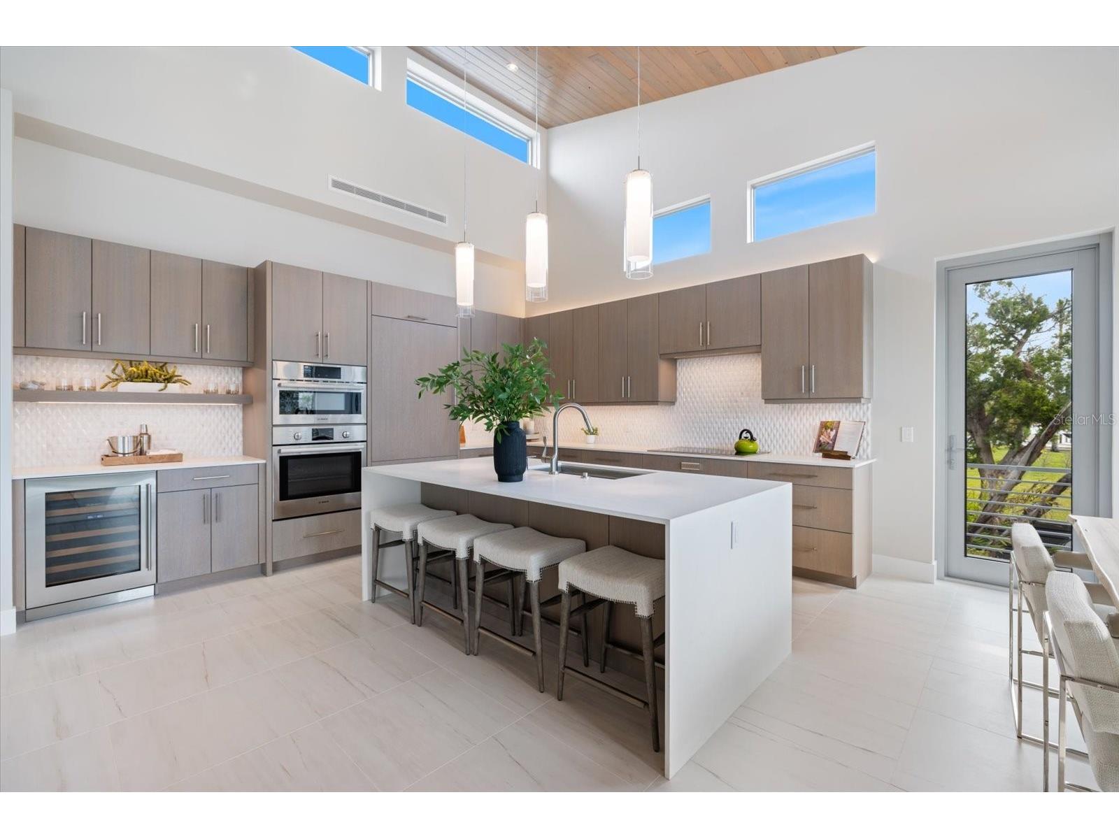 600 De Narvaez Drive Longboat Key FL 34228 A4679376 image17