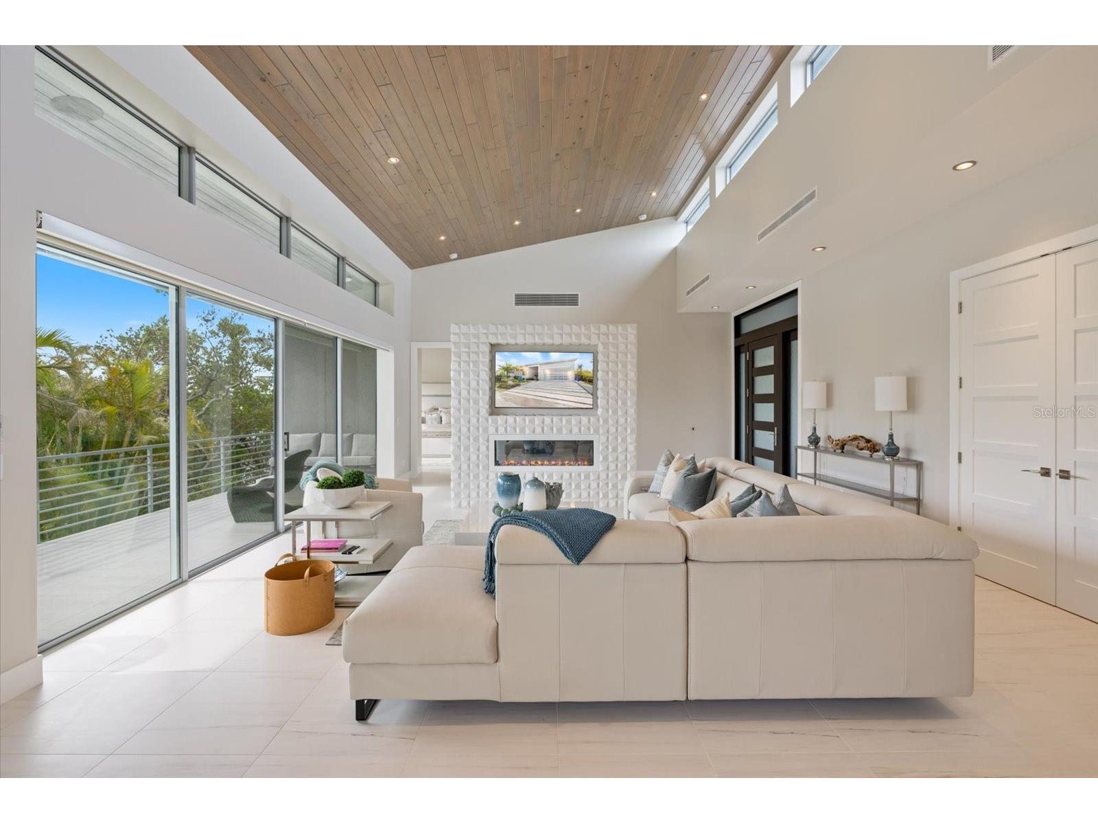 600 De Narvaez Drive Longboat Key FL 34228 A4679376 image25