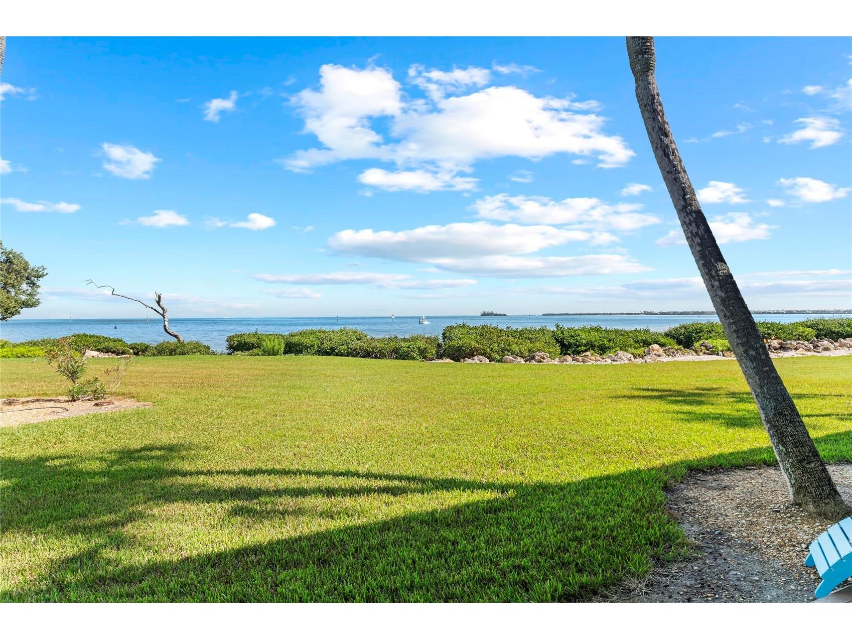 600 Manatee Avenue #106 Holmes Beach FL 34217 - ANNA MARIA SOUND A4685727 image1
