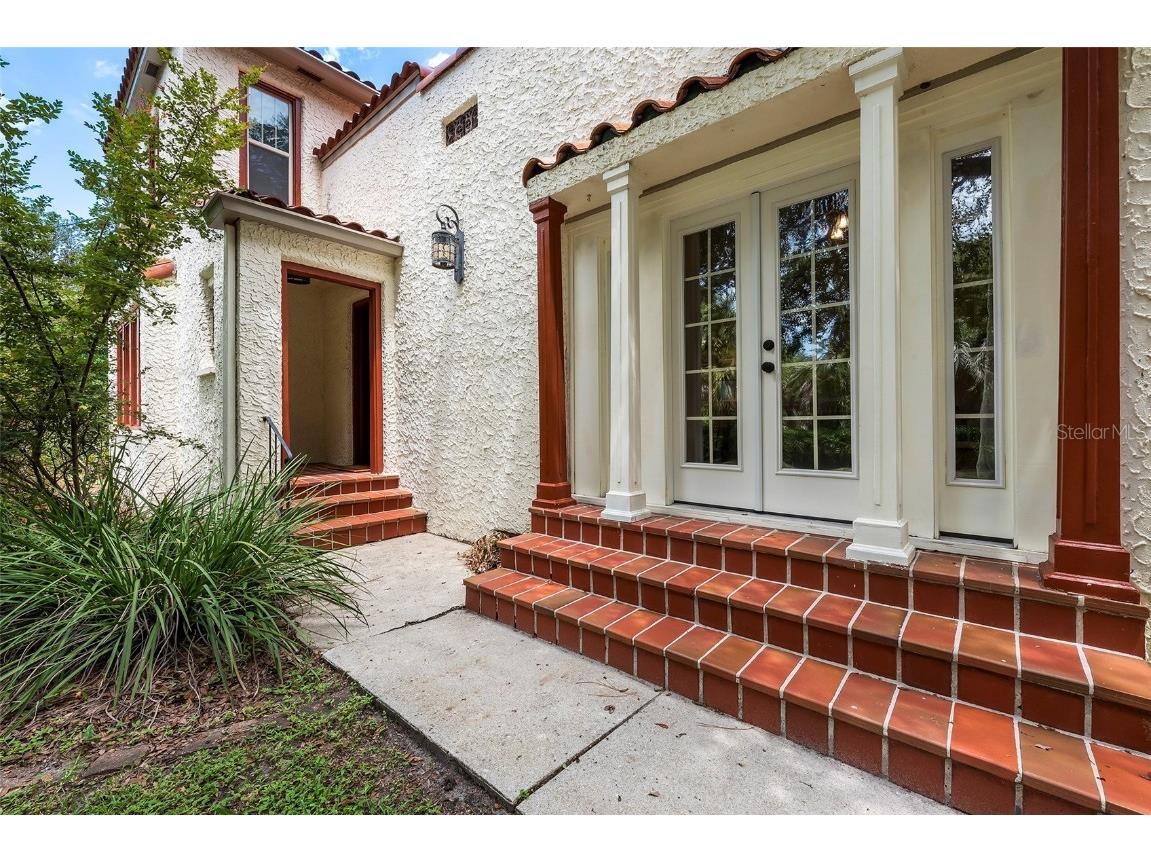 600 NE 9th Avenue Gainesville FL 32601 GC507618 image1