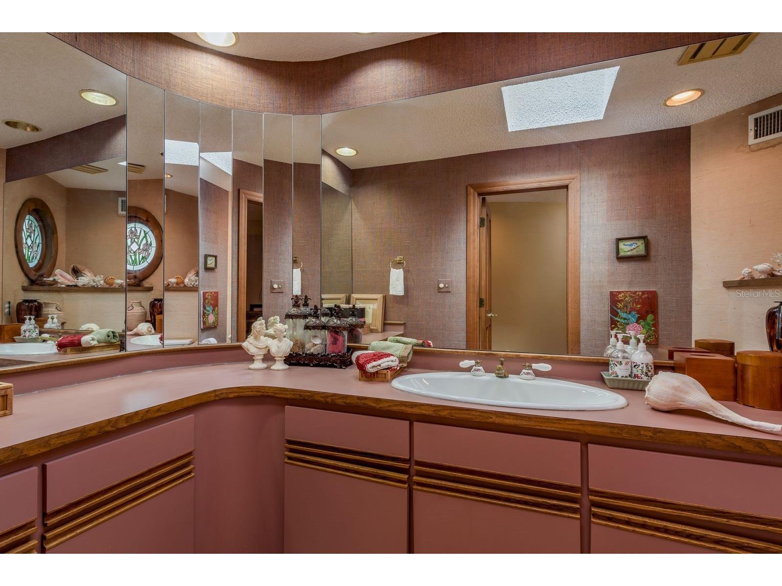 600 Soundview Drive Palm Harbor FL 34683 TB8472901 image28