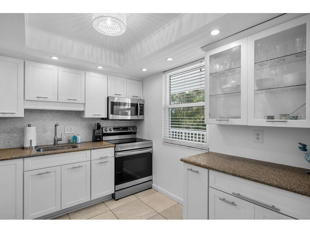 600 Sutton Place #B302 Longboat Key FL 34228 - SARASOTA BAY ICW SUTTON MARINA A4690036 image16