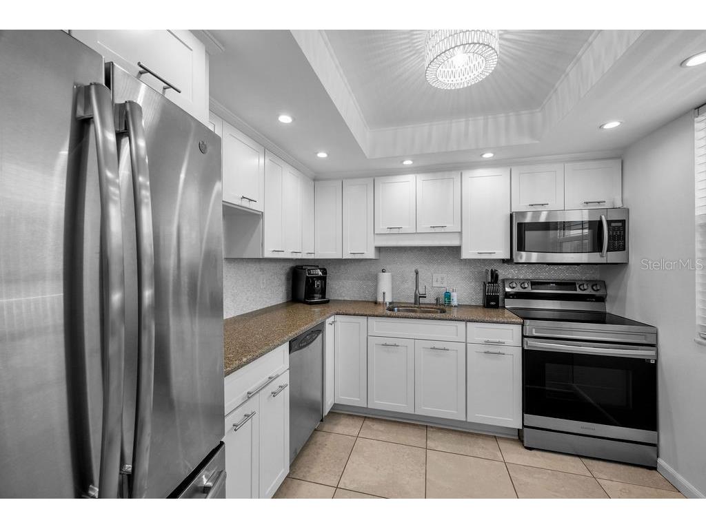 600 Sutton Place #B302 Longboat Key FL 34228 - SARASOTA BAY ICW SUTTON MARINA A4690036 image17