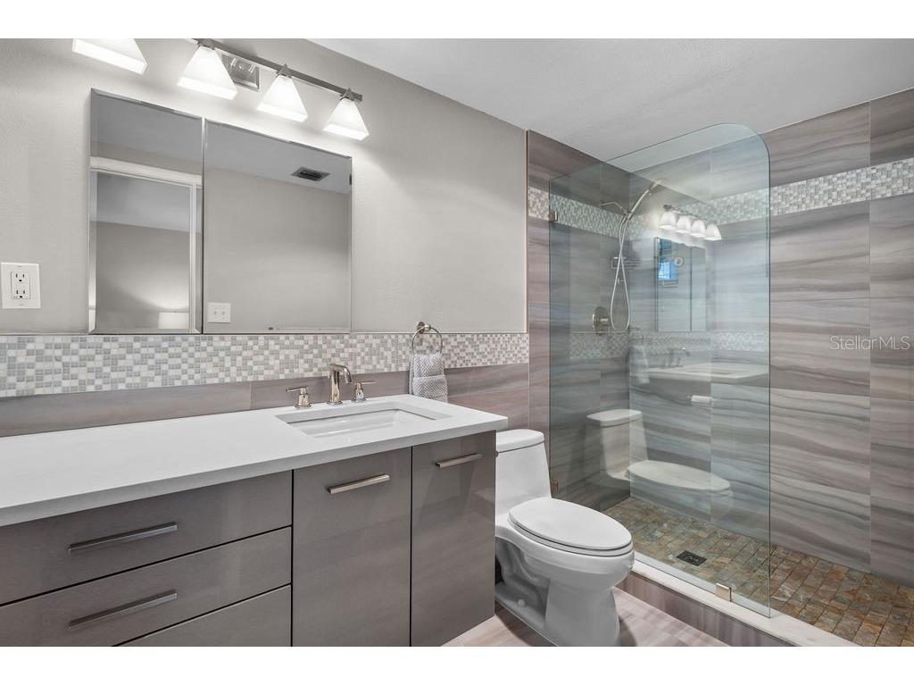 600 Sutton Place #B302 Longboat Key FL 34228 - SARASOTA BAY ICW SUTTON MARINA A4690036 image23