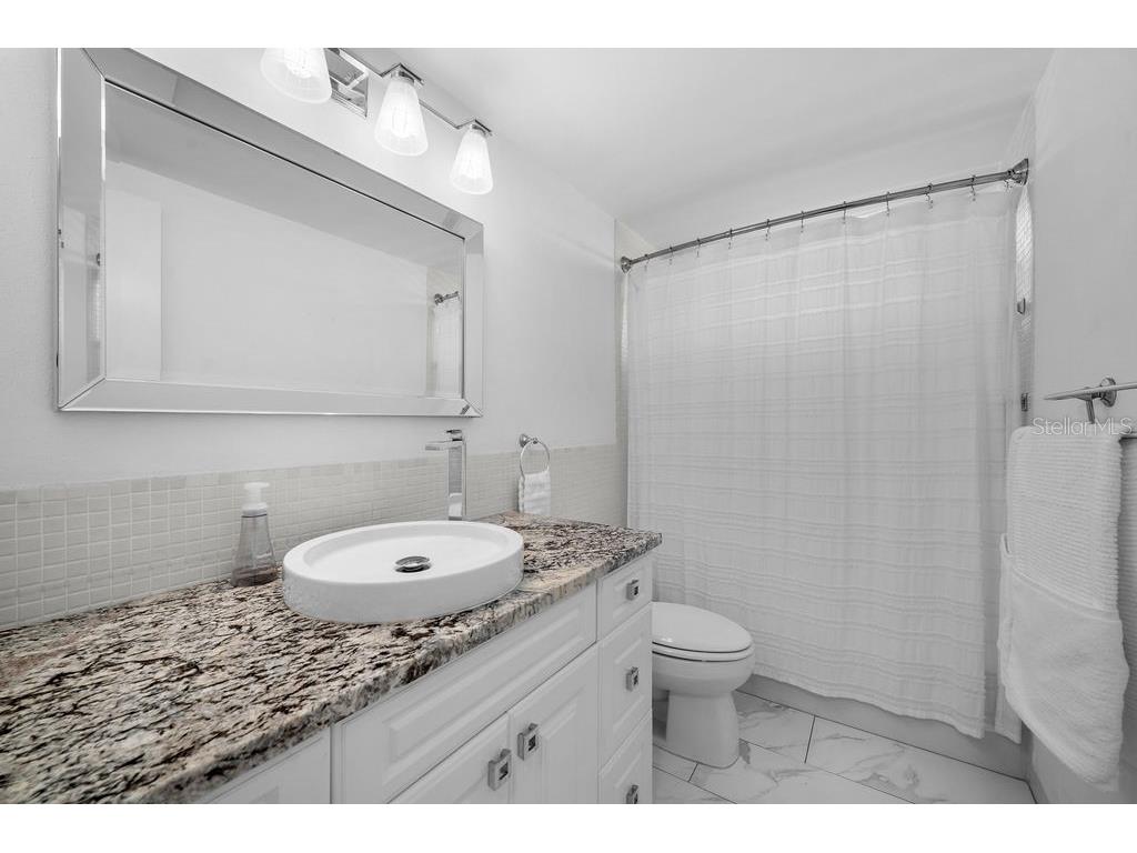 600 Sutton Place #B302 Longboat Key FL 34228 - SARASOTA BAY ICW SUTTON MARINA A4690036 image26