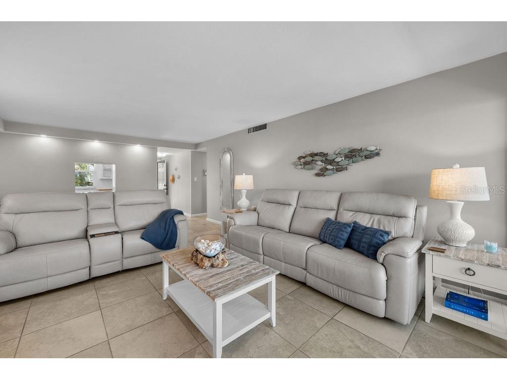 600 Sutton Place #B302 Longboat Key FL 34228 - SARASOTA BAY ICW SUTTON MARINA A4690036 image9