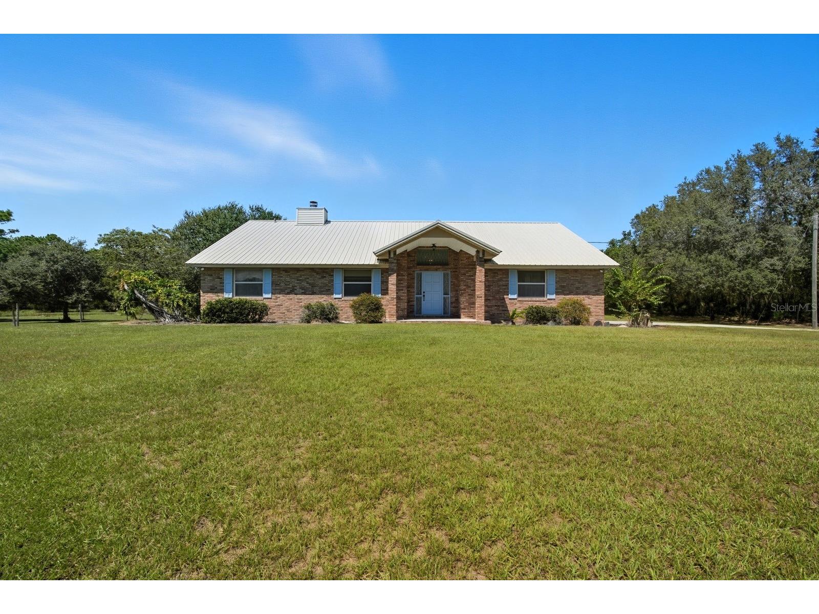 600 Tabatha Drive Osteen FL 32764 V4945169 image1