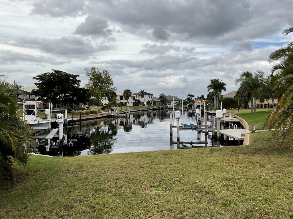 600 Via Tripoli Punta Gorda FL 33950 - PUNTA GORDA ISLES CANAL C7482824 image1