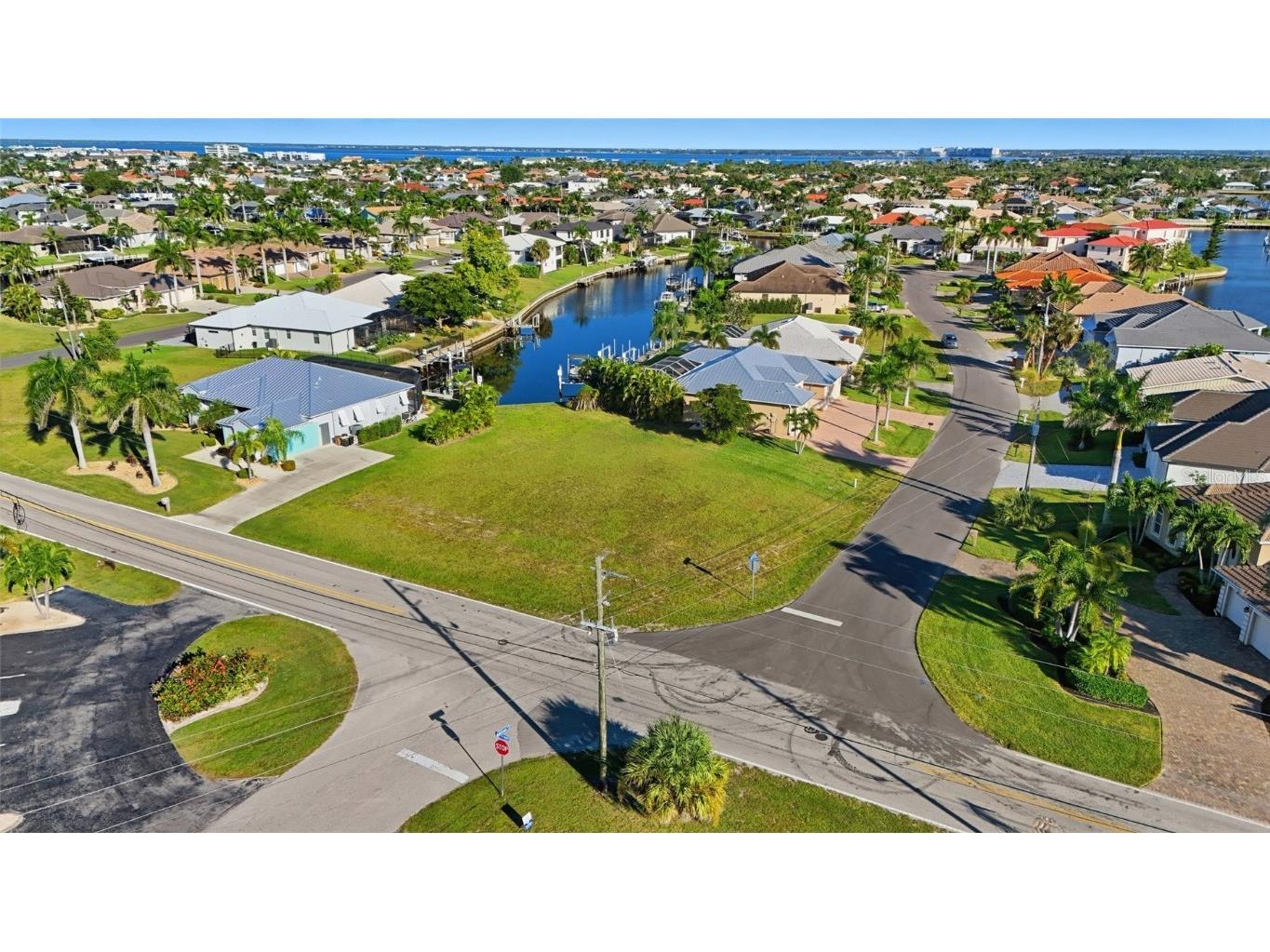 600 Via Tripoli Punta Gorda FL 33950 - PUNTA GORDA ISLES CANAL TB8440957 image3