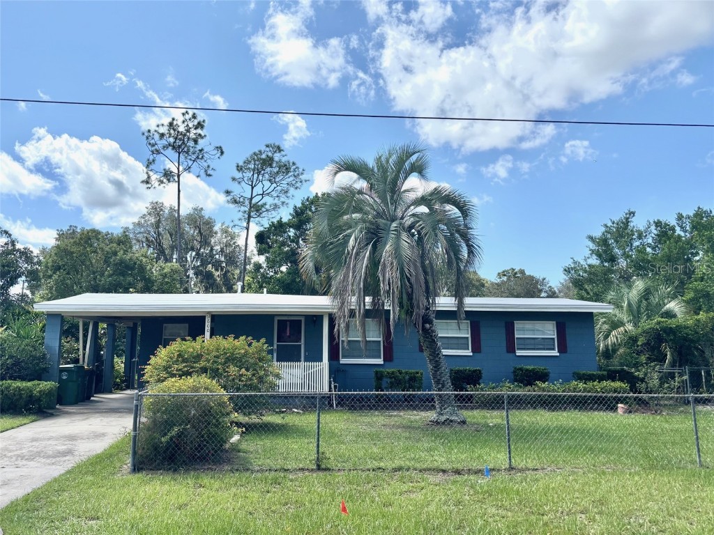 600 W Hogle Avenue Deland FL 32720 V4944963 image1