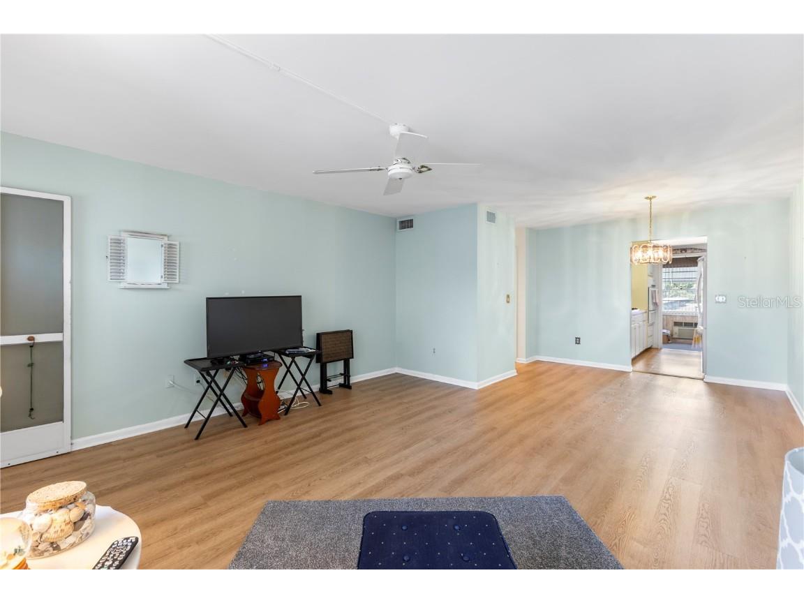 6000 20th Street N #123 Saint Petersburg FL 33714 TB8400599 image4