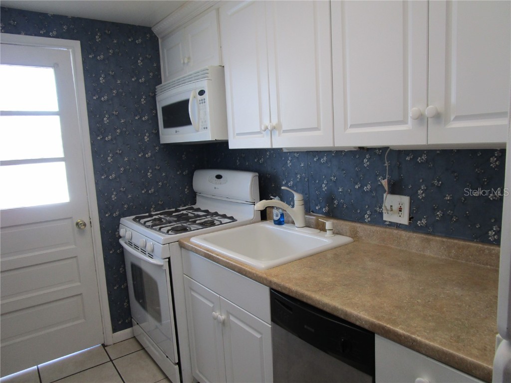 6000 20th Street N #127 Saint Petersburg FL 33714 TB8417862 image18