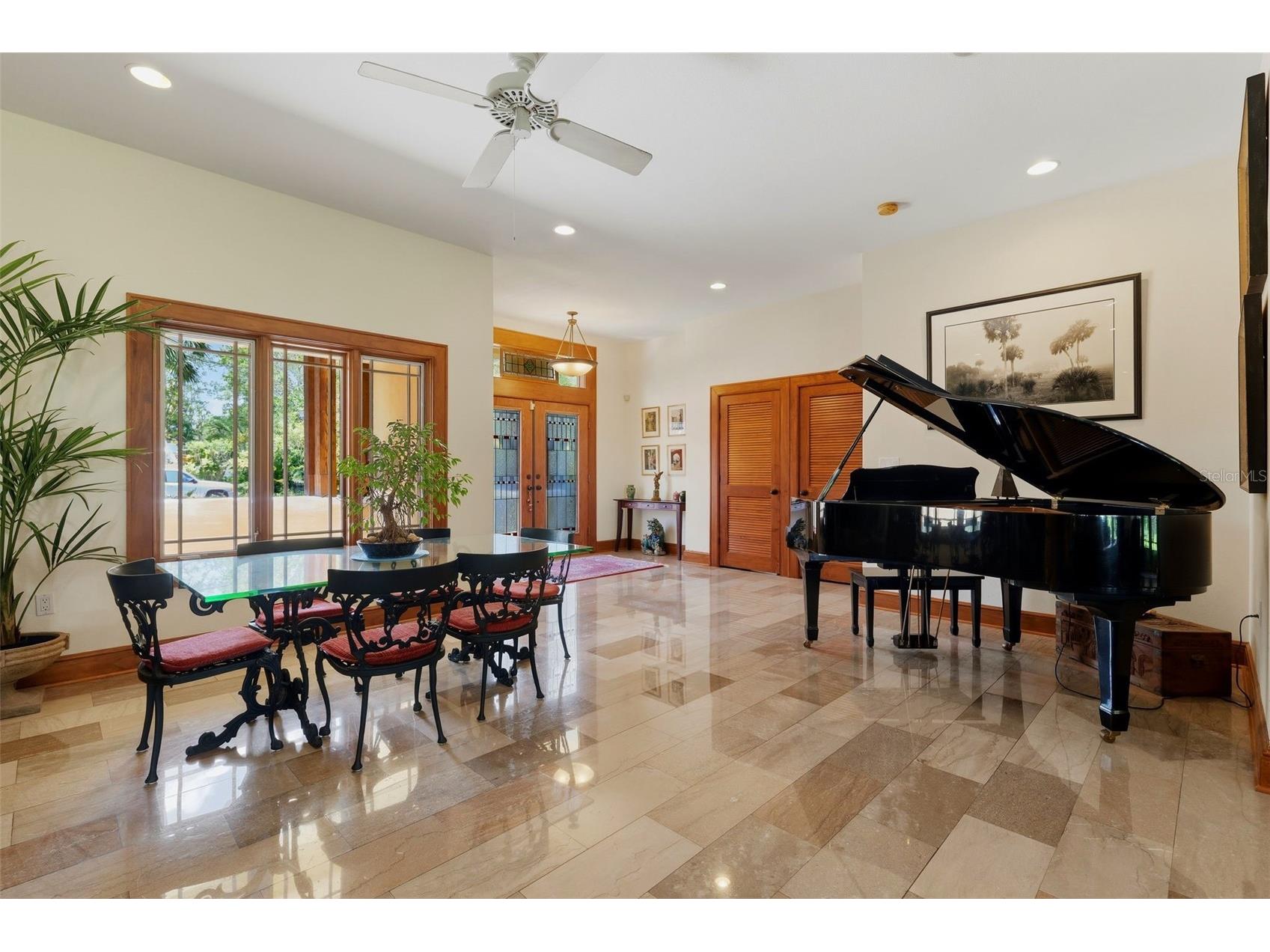 6000 2nd Street S Saint Petersburg FL 33705 W7885621 image7