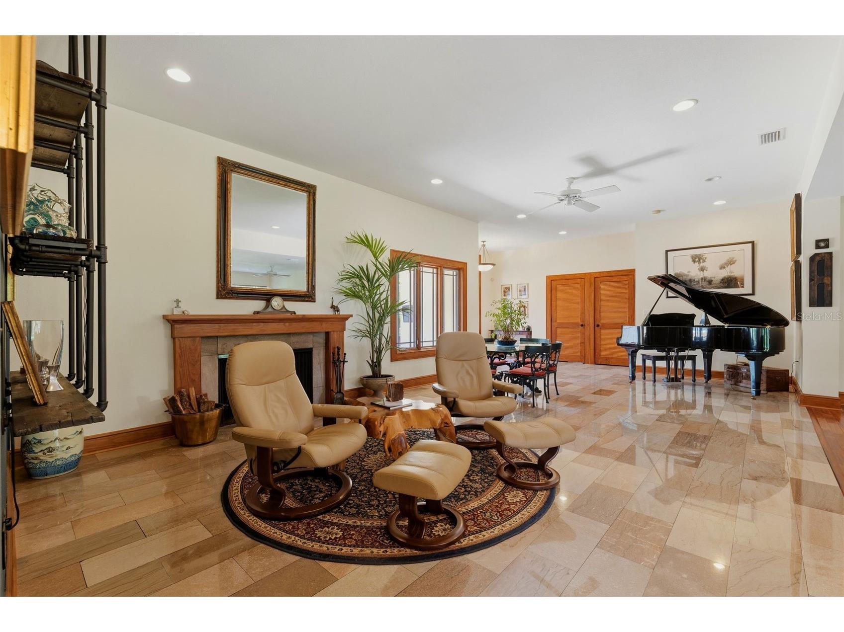 6000 2nd Street S Saint Petersburg FL 33705 W7885621 image8