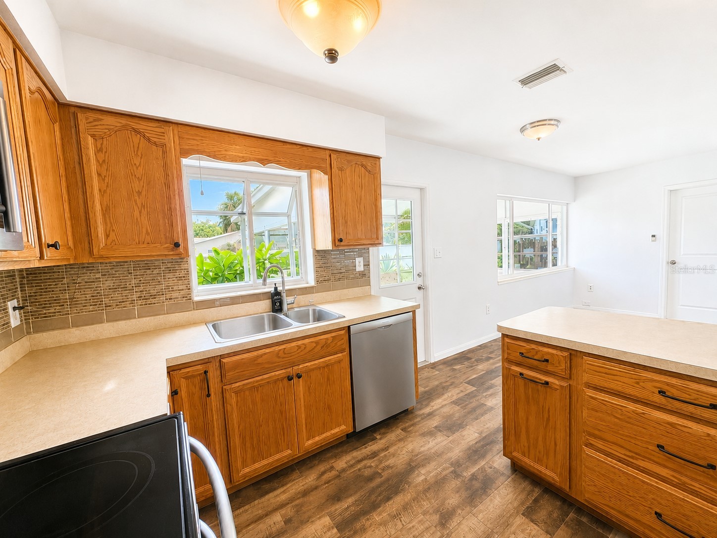 6000 42nd Avenue N Saint Petersburg FL 33709 TB8517395 image18