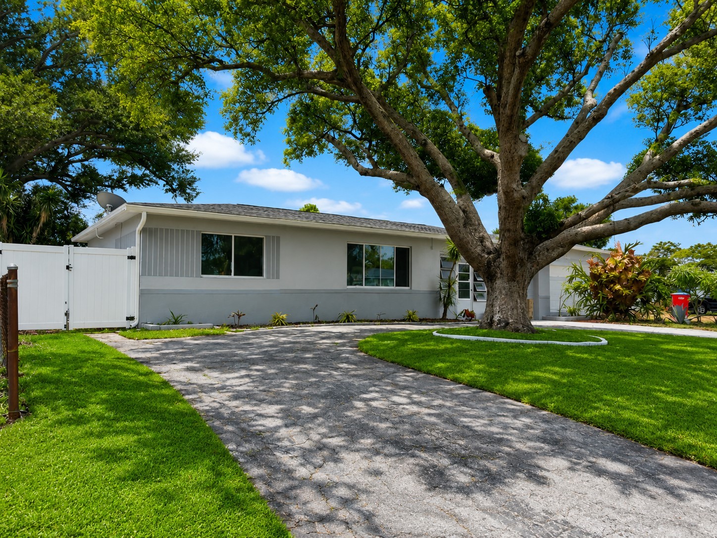 6000 42nd Avenue N Saint Petersburg FL 33709 TB8517395 image4