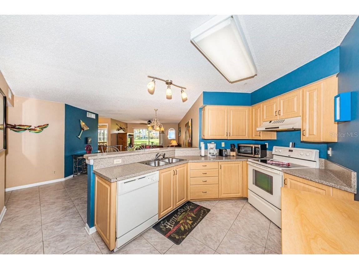 6000 Bahia Del Mar Circle #131 Saint Petersburg FL 33715 TB8426321 image6