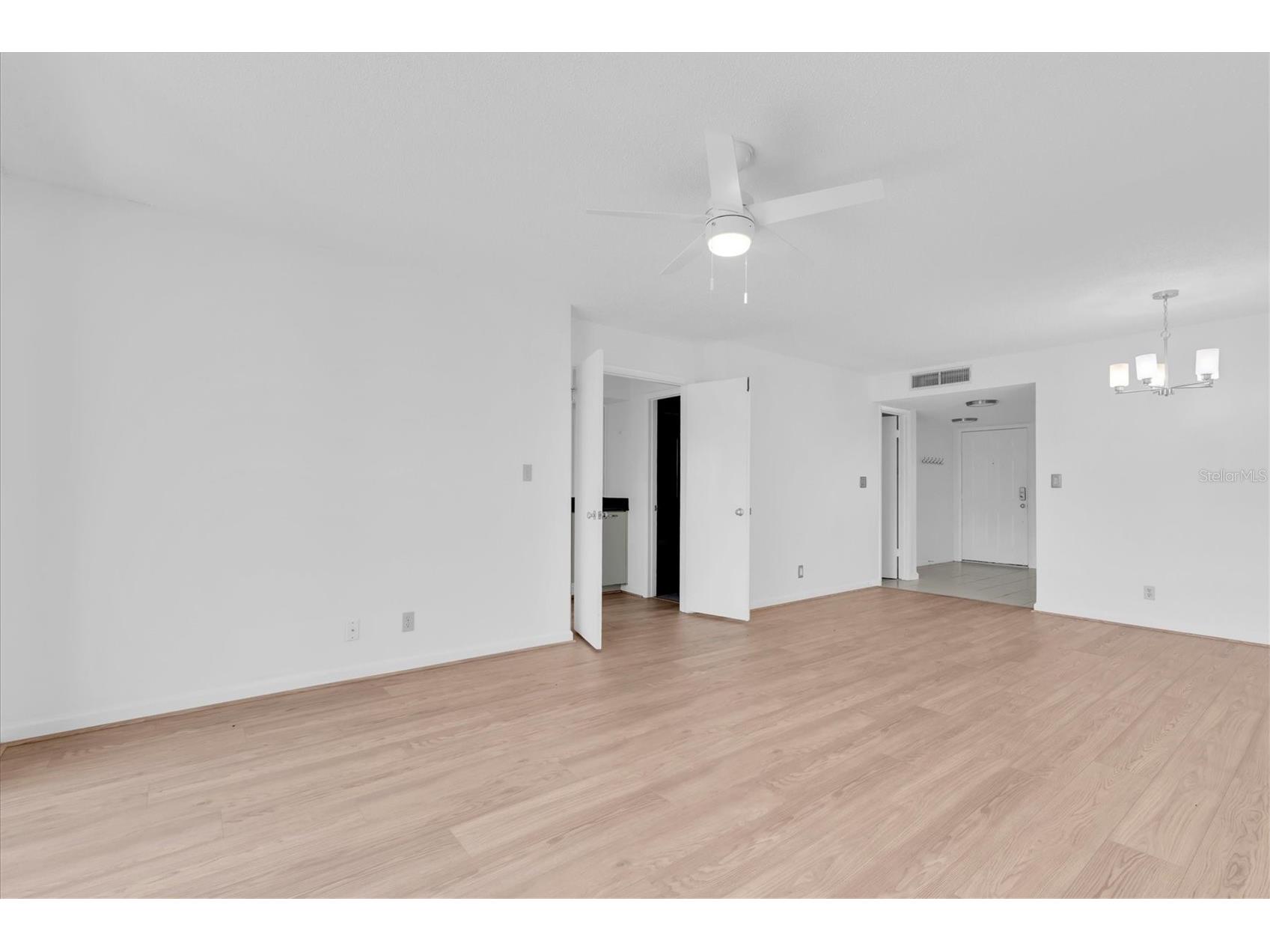 6000 Bahia Del Mar Circle #132 Saint Petersburg FL 33715 TB8483285 image9