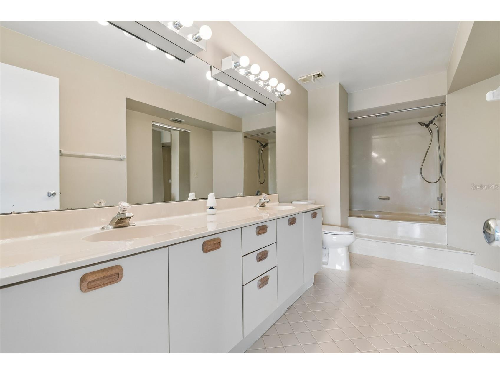6000 Bahia Del Mar Circle #134 Saint Petersburg FL 33715 TB8492819 image12
