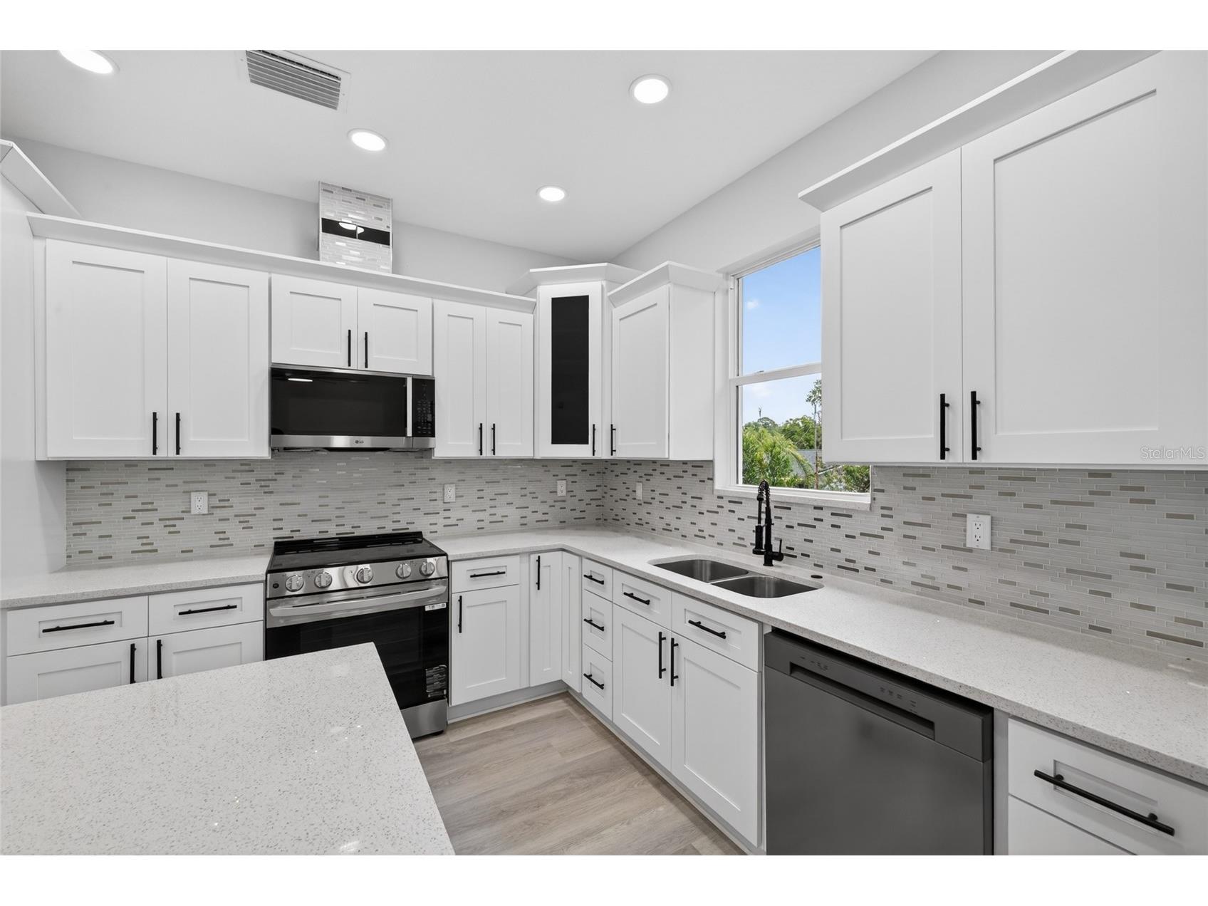 6000 Deltona Boulevard Spring Hill FL 34606 TB8512499 image18
