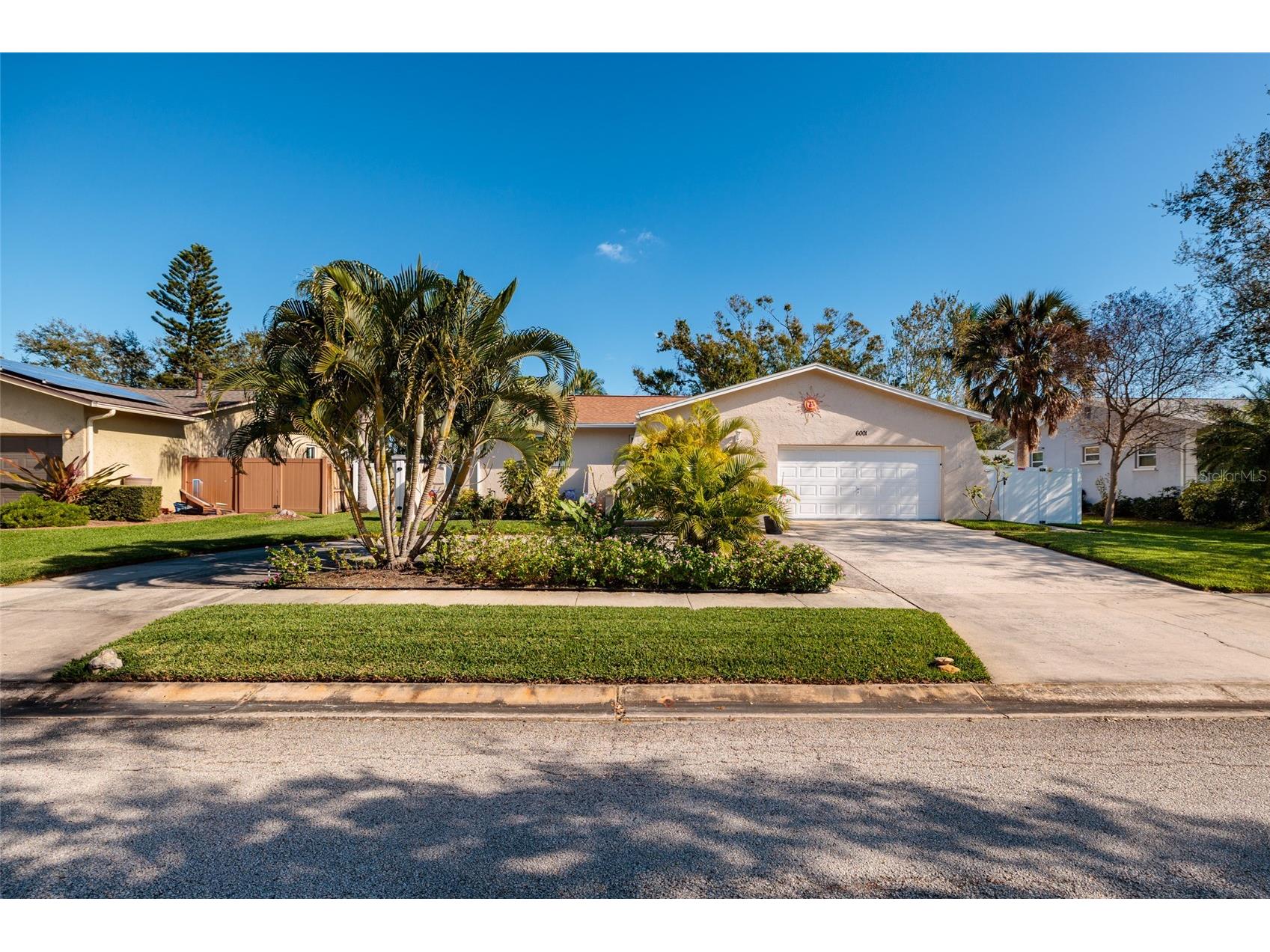 6001 19th Street NE Saint Petersburg FL 33703 TB8460738 image1