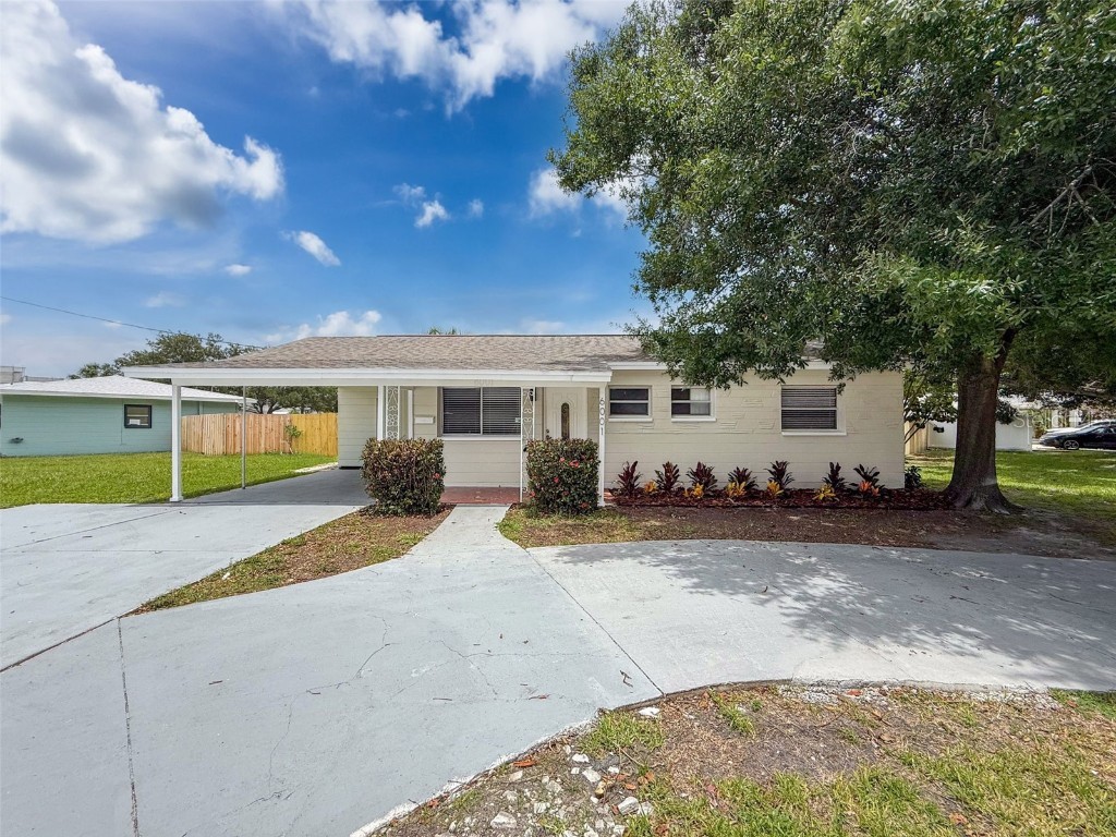 6001 1st Street NE Saint Petersburg FL 33703 W7877031 image1