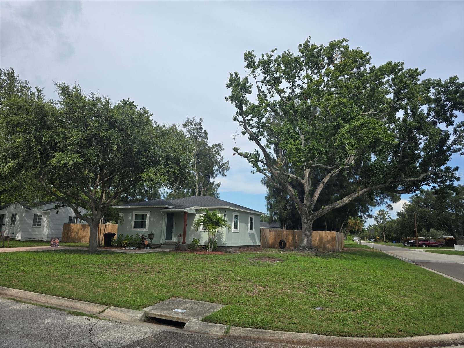 6001 Cedar Street NE Saint Petersburg FL 33703 TB8526243 image2