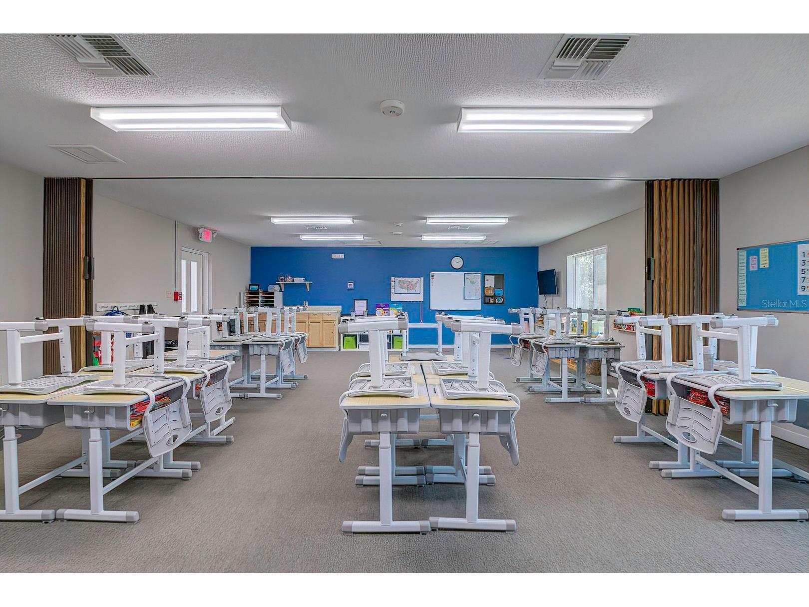 6001 Deltona Boulevard Spring Hill FL 34606 W7840727 image28