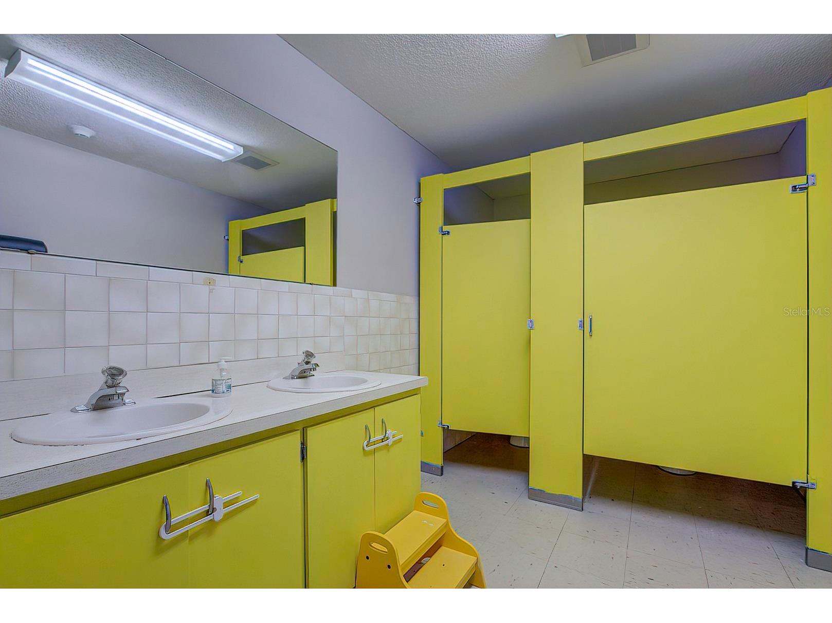 6001 Deltona Boulevard Spring Hill FL 34606 W7840727 image37