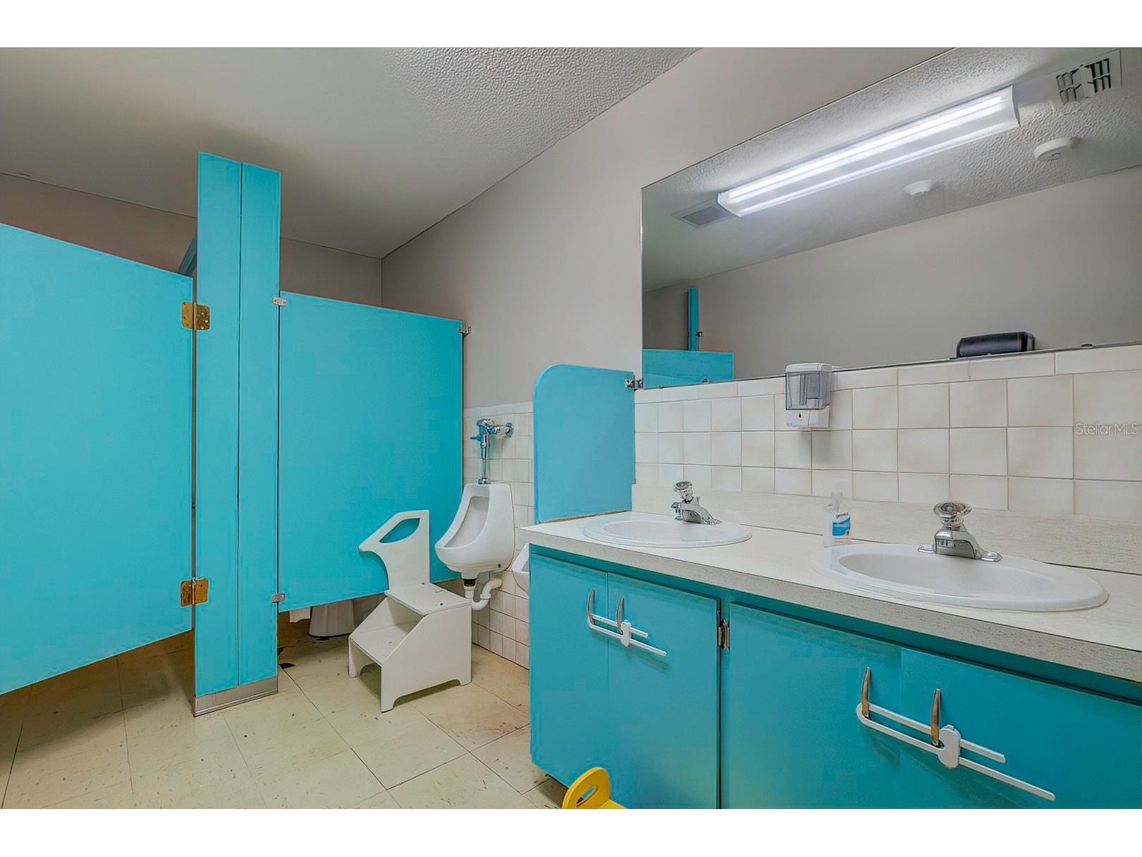 6001 Deltona Boulevard Spring Hill FL 34606 W7840727 image38