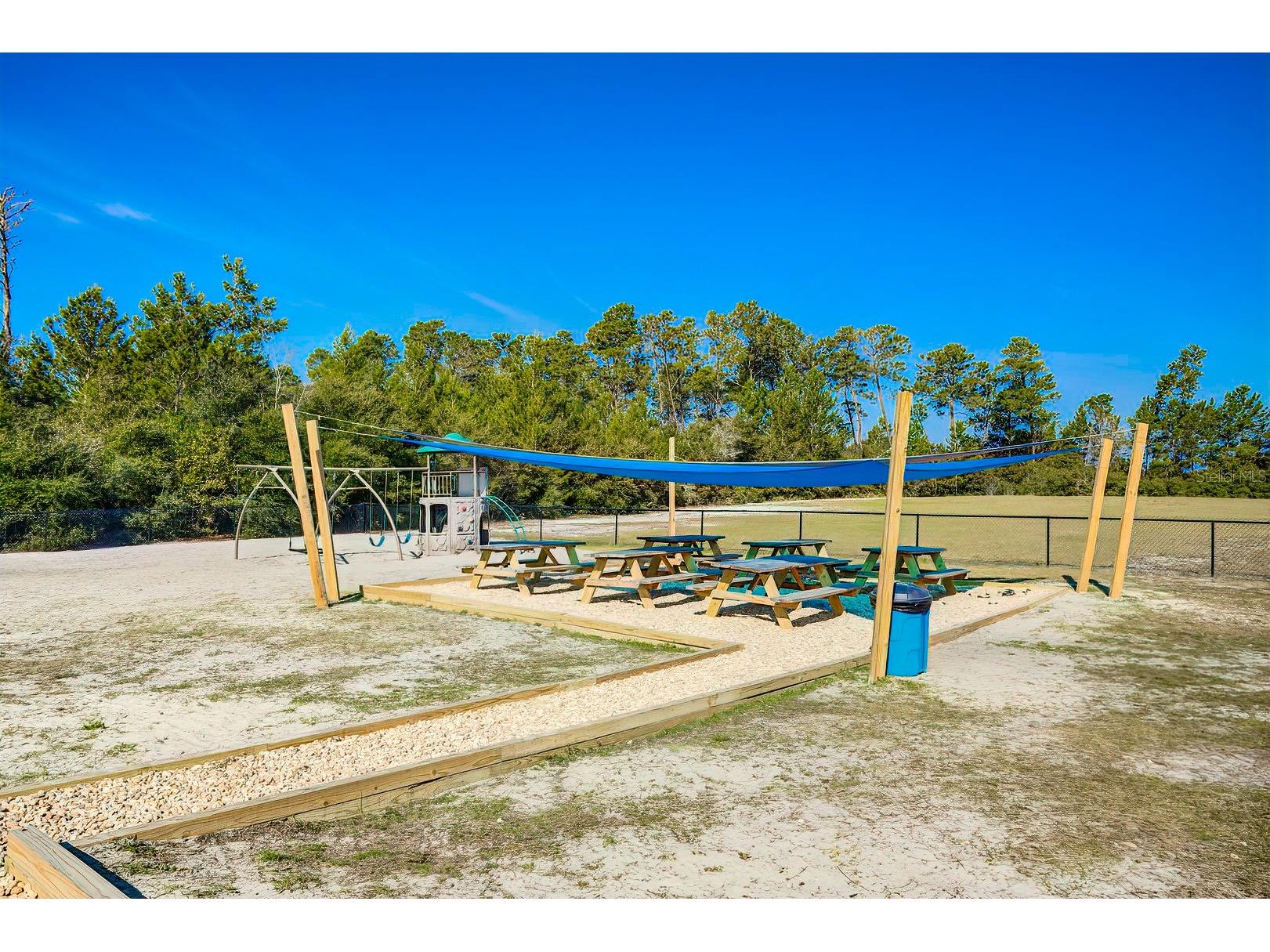 6001 Deltona Boulevard Spring Hill FL 34606 W7840727 image7