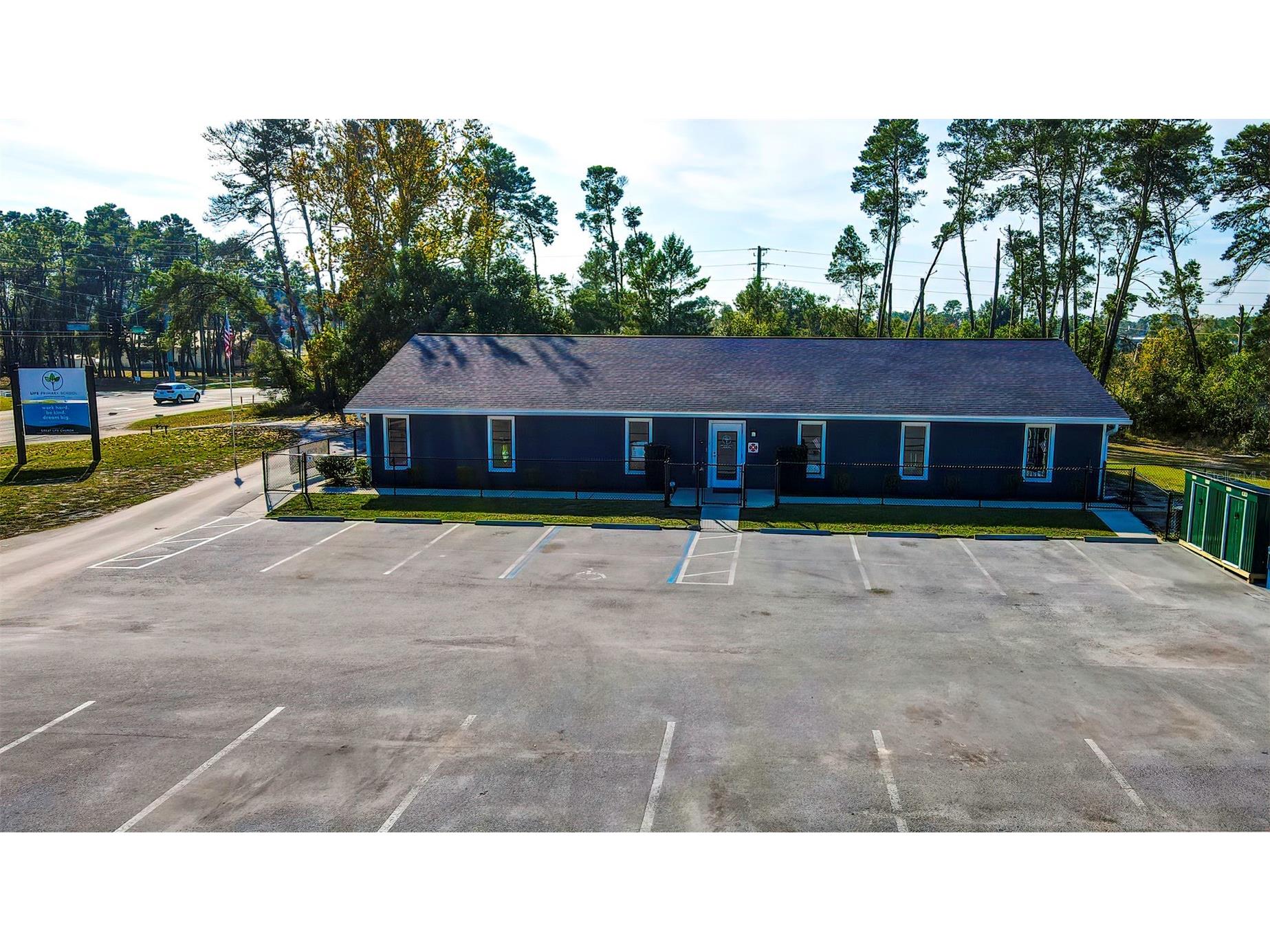 6001 Deltona Boulevard Spring Hill FL 34606 W7840727 image8