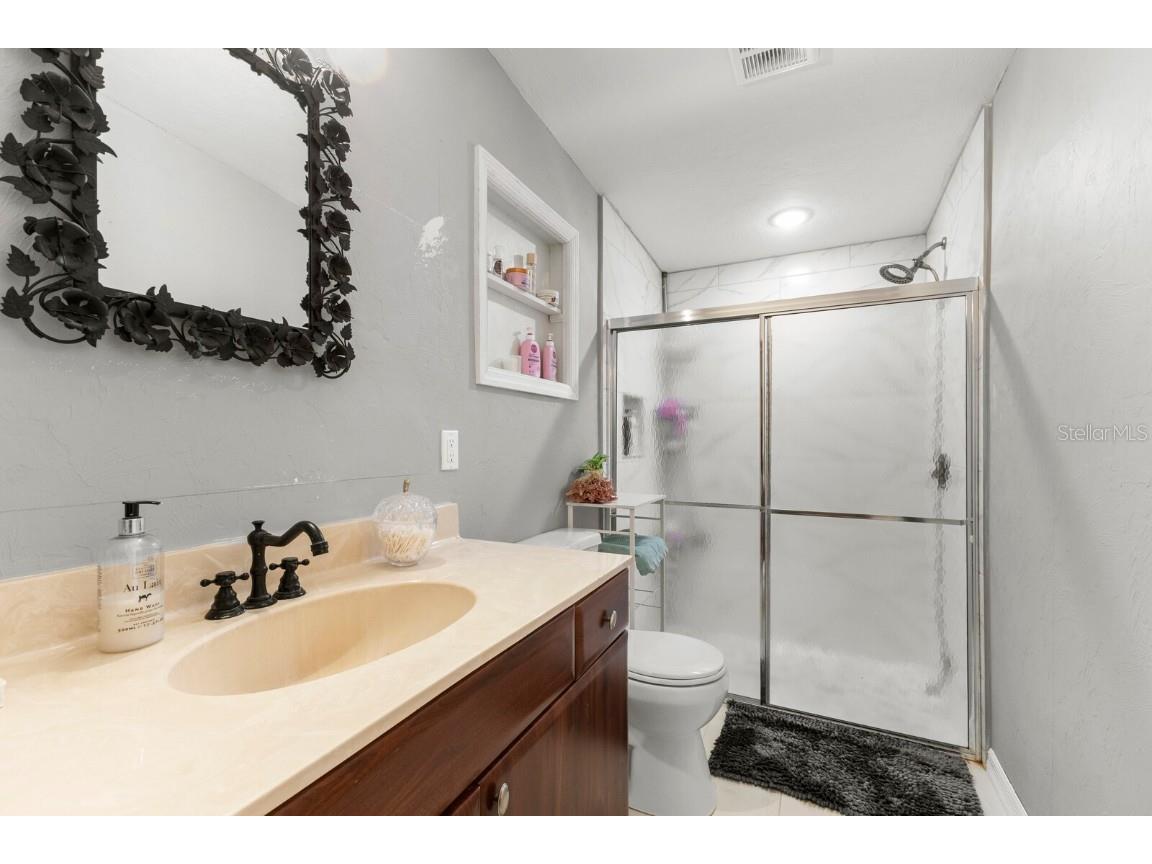 6004 11th Street E Bradenton FL 34203 A4619889 image20