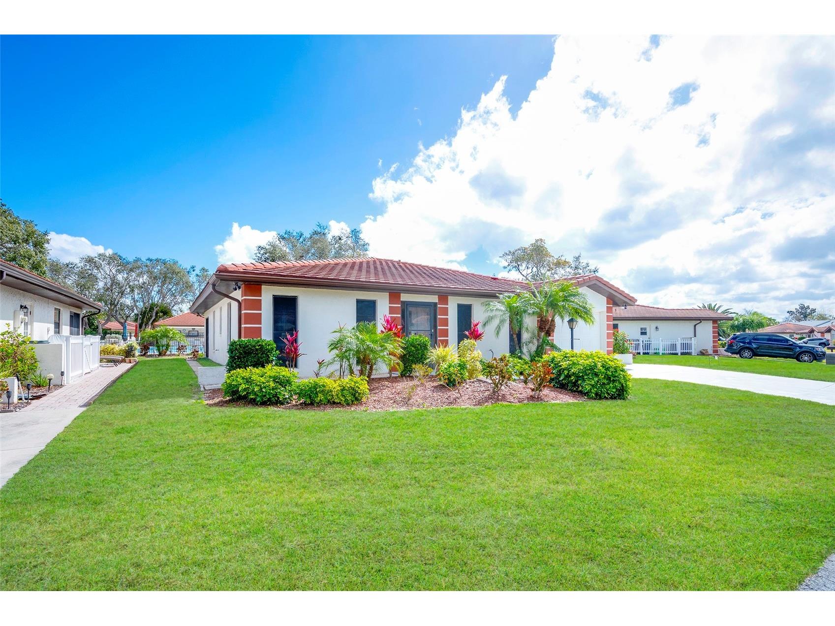 6004 Vivienda Drive #8 Bradenton FL 34207 A4685934 image34