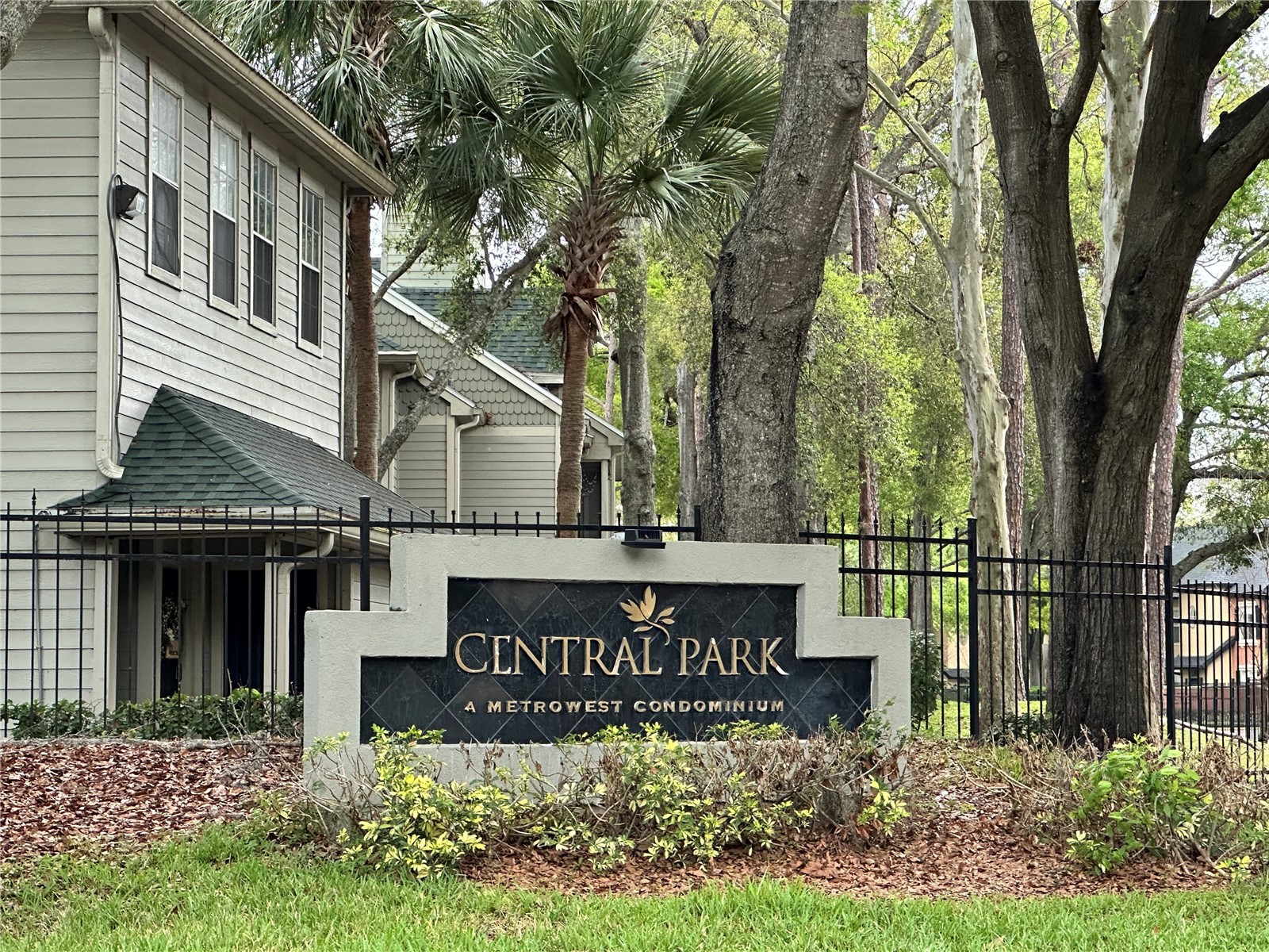 6004 Westgate Drive #301 Orlando FL 32835 S5145409 image2
