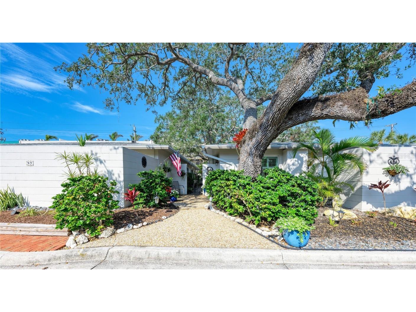 6005 Midnight Pass Road #N8 Sarasota FL 34242 A4636710 image1